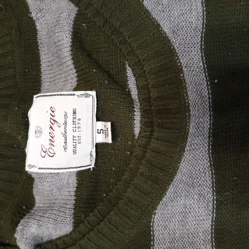 Sweater - Picture 2 of 2